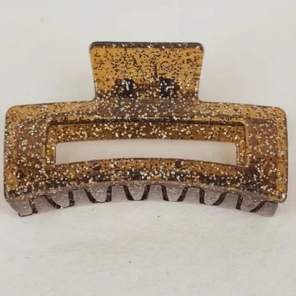 Claw Clip Hair Accessories - Picture 3 of 3